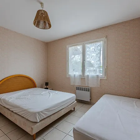 בית נופש Maison A Biscarrosse: Proche Plage, Commerces, Jardin, Terrasse Avec Bbq, 5 Pers, Garage - Fr-1-521-247 ביסקארוס