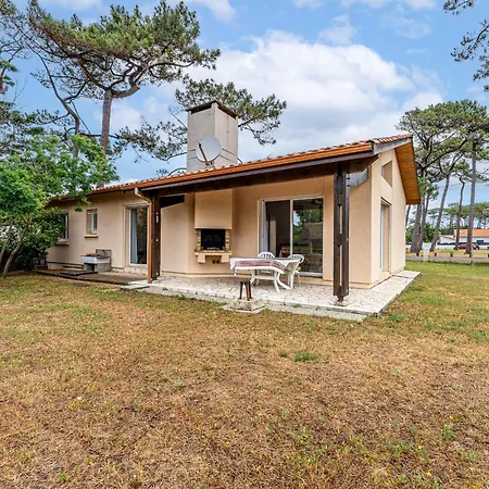 Maison A Biscarrosse: Proche Plage, Commerces, Jardin, Terrasse Avec Bbq, 5 Pers, Garage - Fr-1-521-247 בית נופש